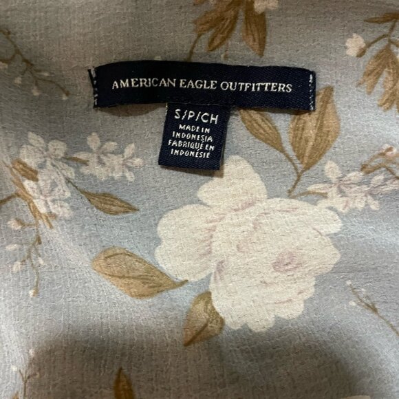 American Eagle light blue floral peplum top - Small - Picture 9 of 10